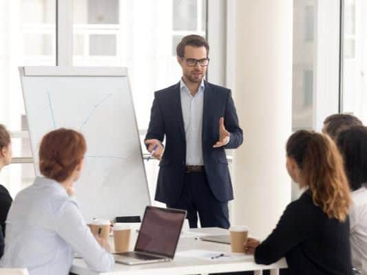 Average annual salary: 109,278 GBP