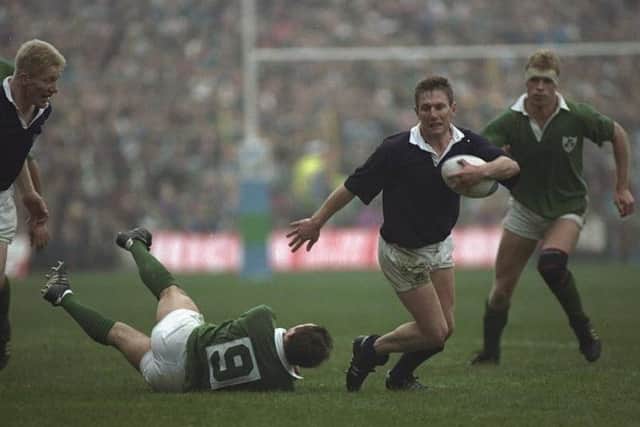 Gary Armstrong runs the Irish ragged at the 1991 World Cup. Picture: Getty Images