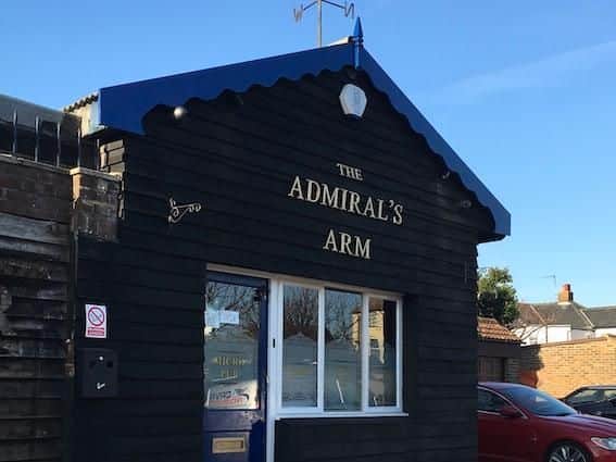 A two-room micropub serving four real ales and a large range of ciders and perries. It boasts a very extensive range of gins and pub snacks, including beer-infused pork pies and scotch eggs.