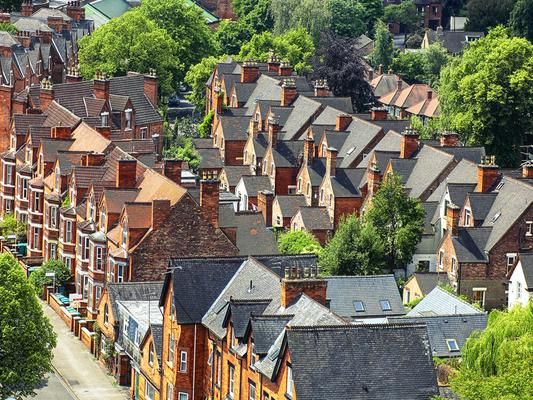 Current average house price: 159,600 GBP. Percentage year on year growth: 5.2